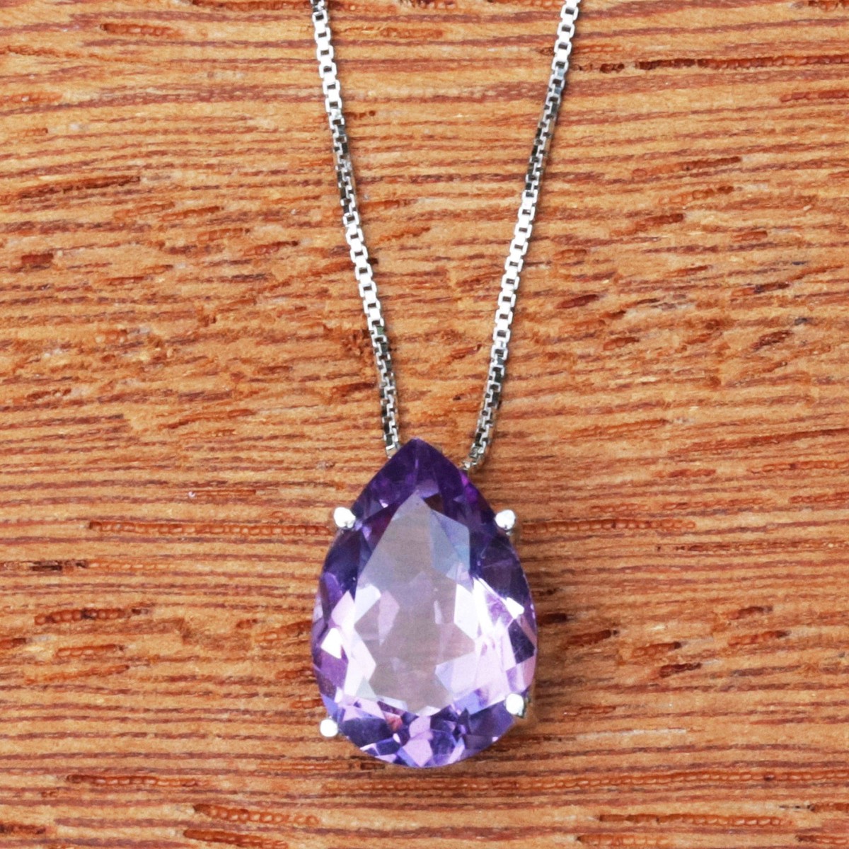 Brazilian Amethyst and Rhodium Plated Silver Necklace - Love Drop