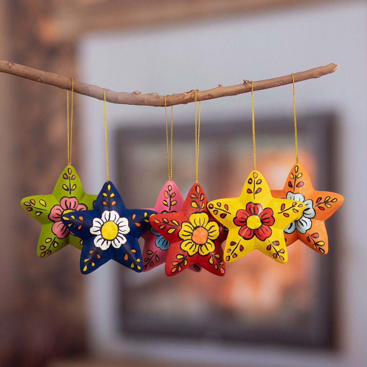 Ceramic Star Ornaments With Hand-Painted Flowers (Set of 6) - Ayacucho Flowered Stars