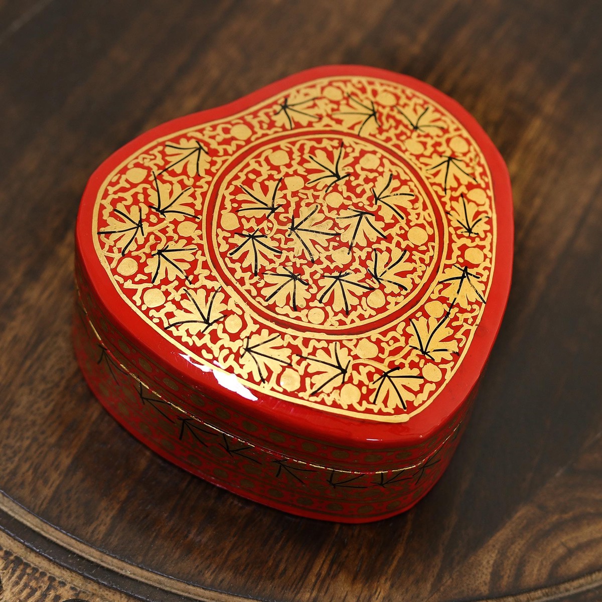 Chinar Leaf Motif Heart Shaped Decorative Box - Kashmir Romance