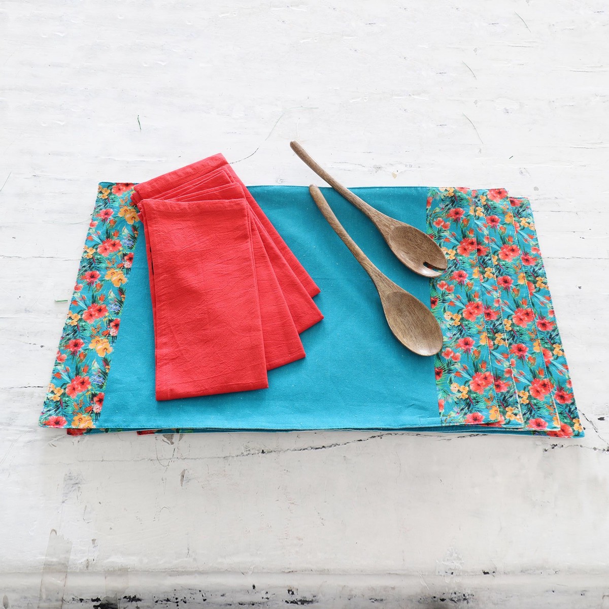 Cotton Placemats and Napkins with Floral Motif (Set of 4) - Floral Greetings