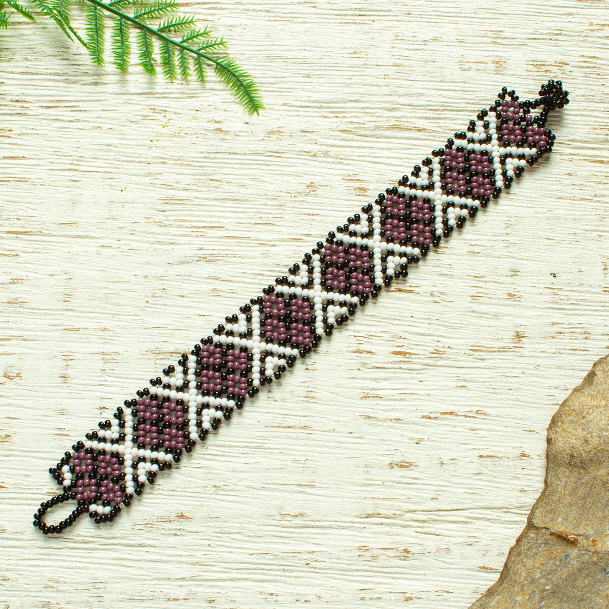 Hand Beaded Bracelet from Mexico – Peyote Flower in Plum