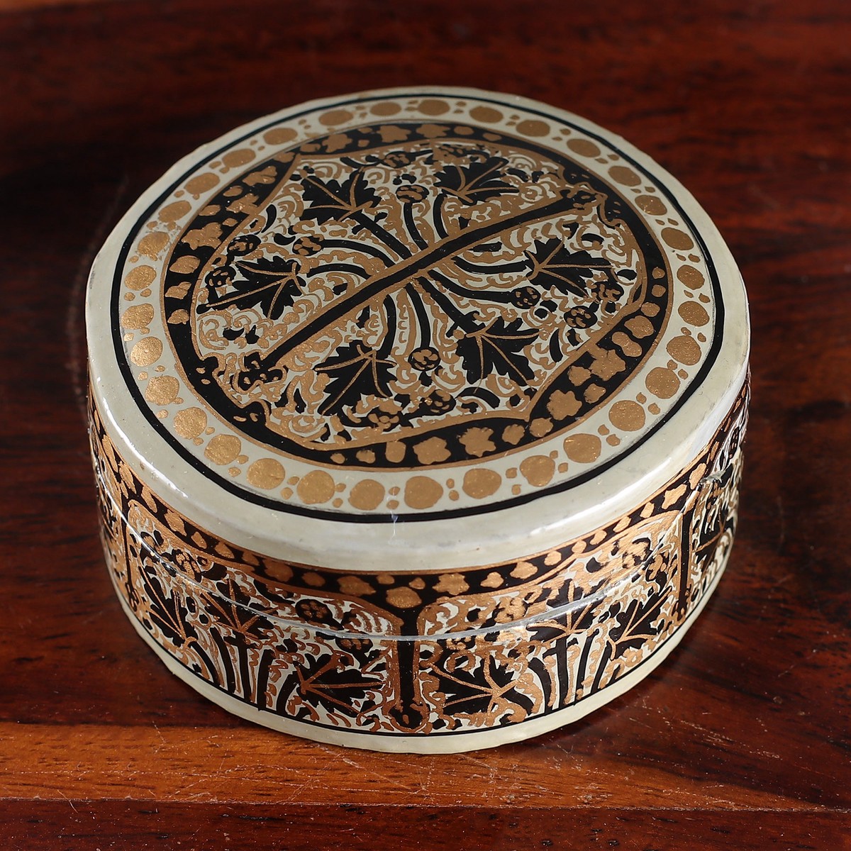 Leaf-Themed Round Papier Mache and Wood Decorative Box - Kashmir Spectacle